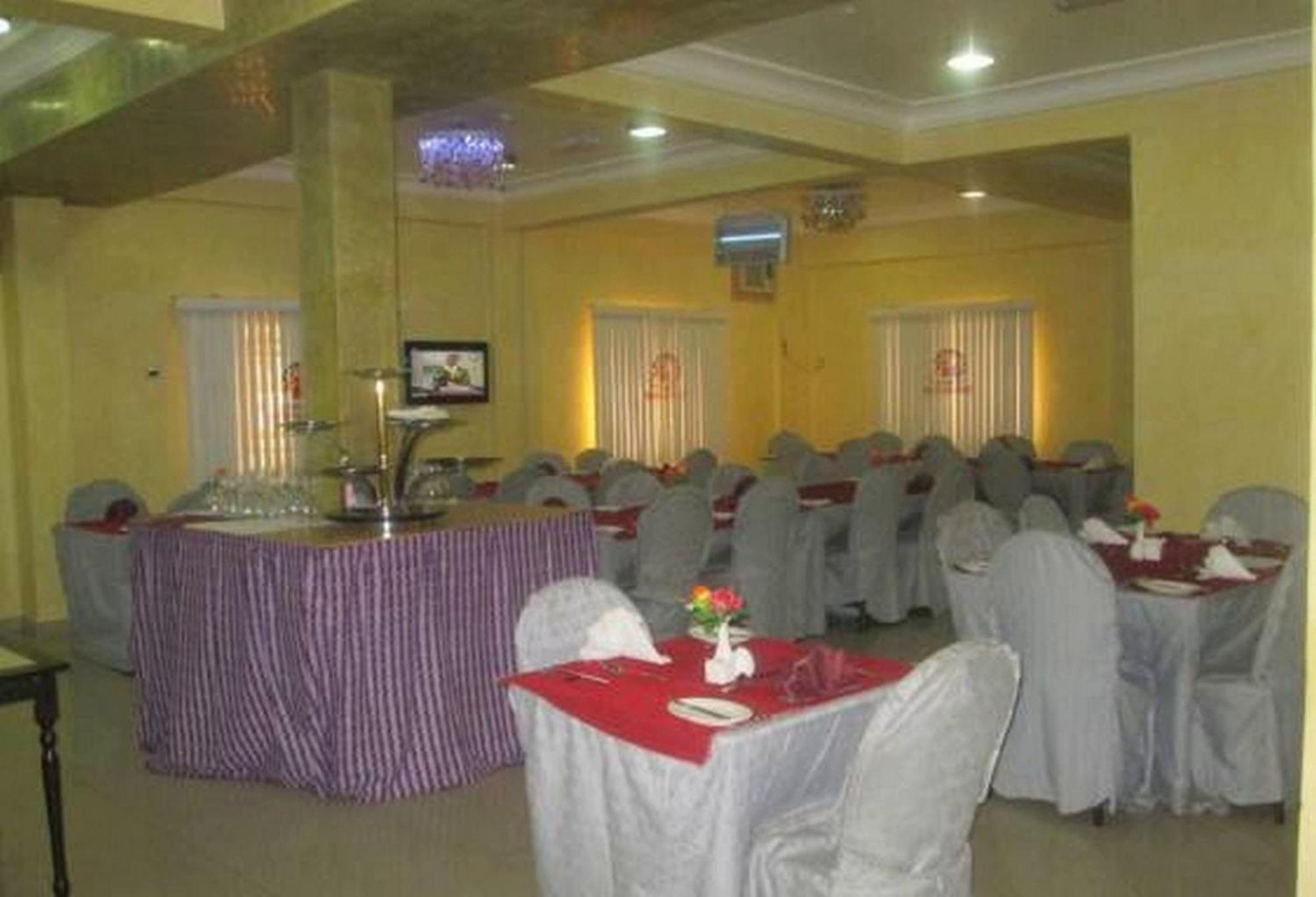 Room In Lodge - Ayalla Hotels And Suites Abuja Luaran gambar