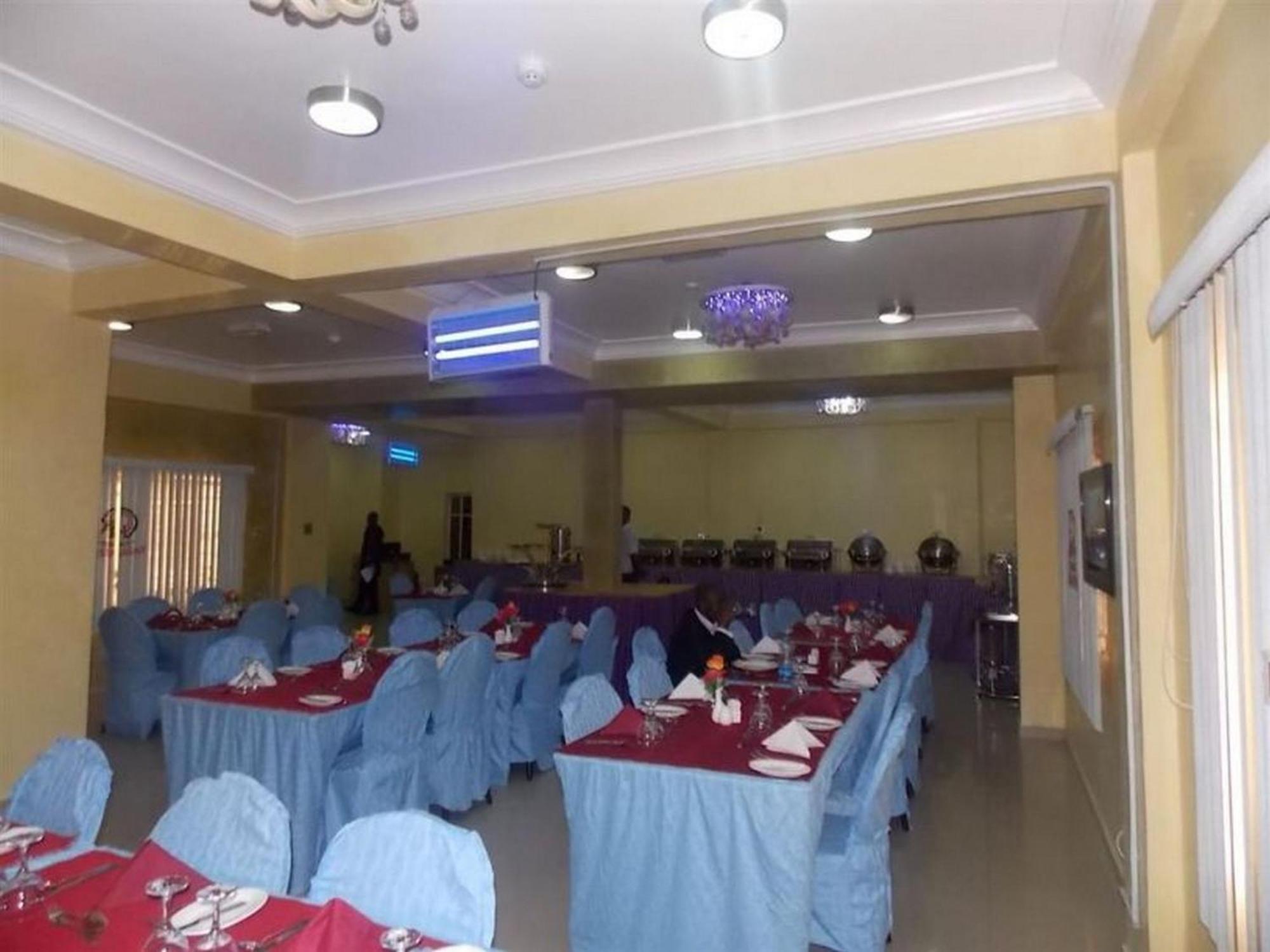 Room In Lodge - Ayalla Hotels And Suites Abuja Luaran gambar