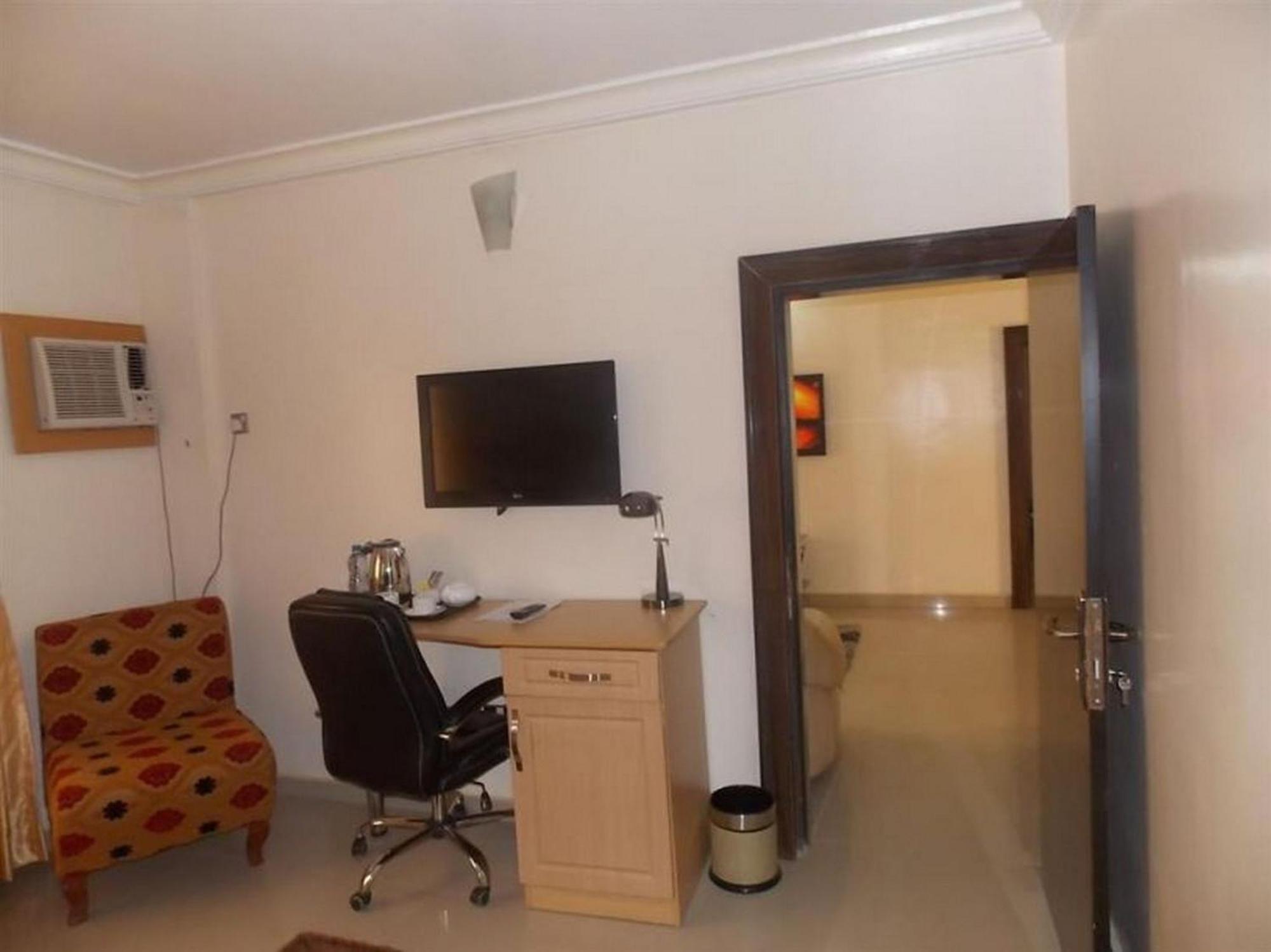 Room In Lodge - Ayalla Hotels And Suites Abuja Luaran gambar