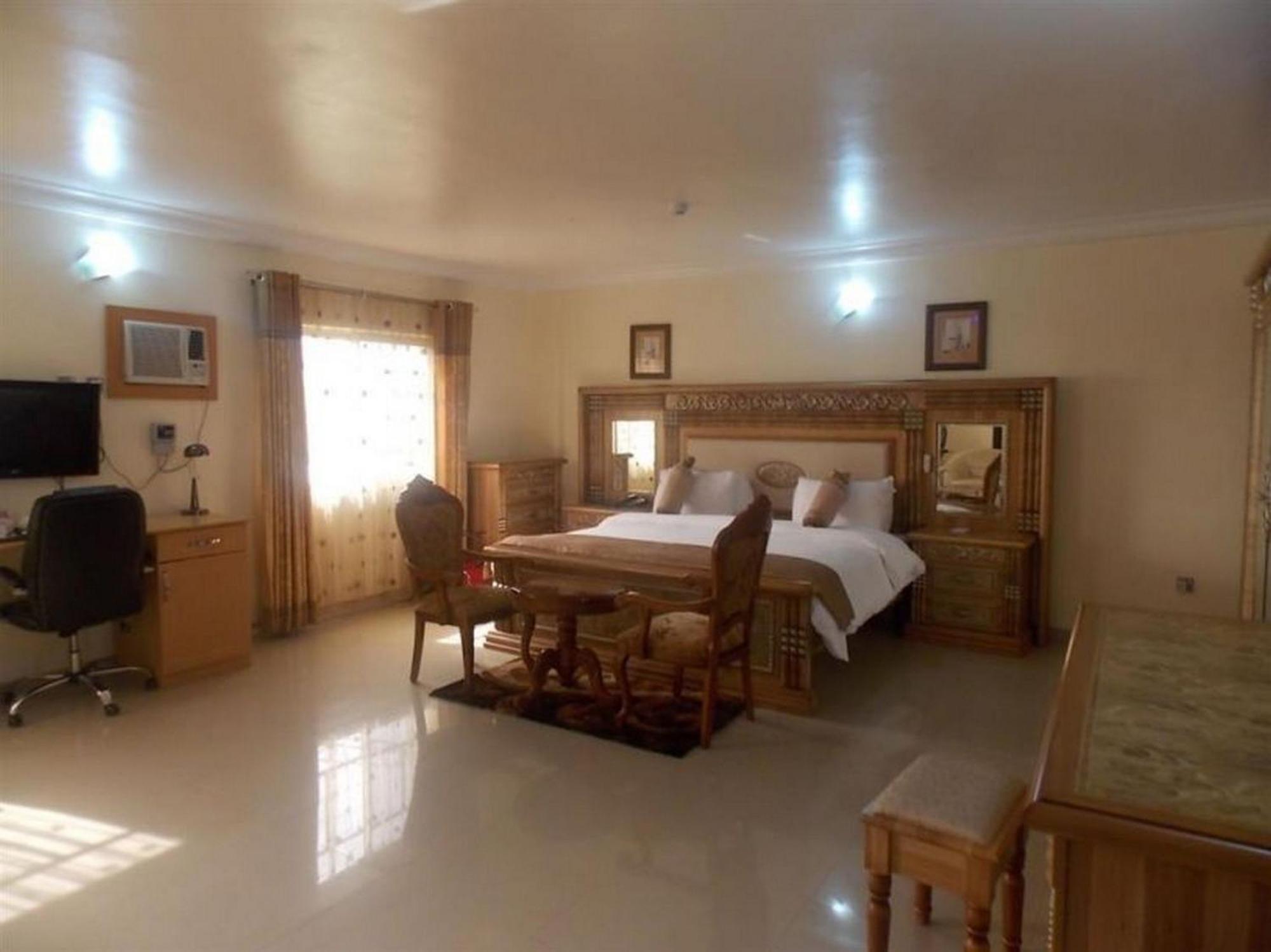 Room In Lodge - Ayalla Hotels And Suites Abuja Luaran gambar