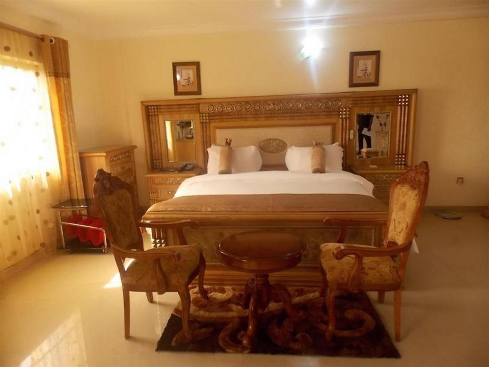 Room In Lodge - Ayalla Hotels And Suites Abuja Luaran gambar